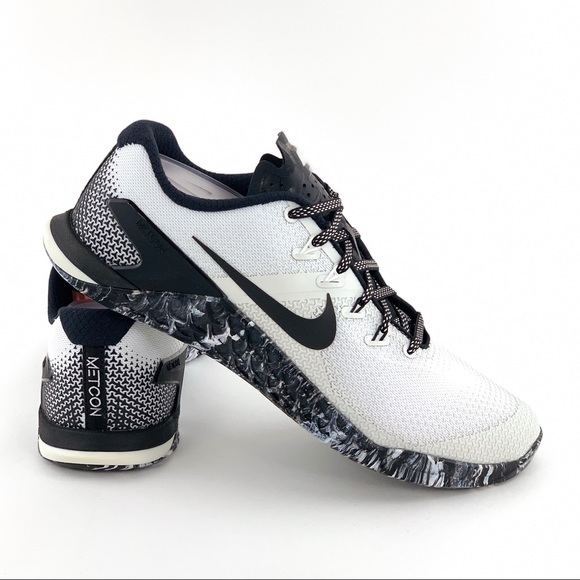 nike metcon oreo